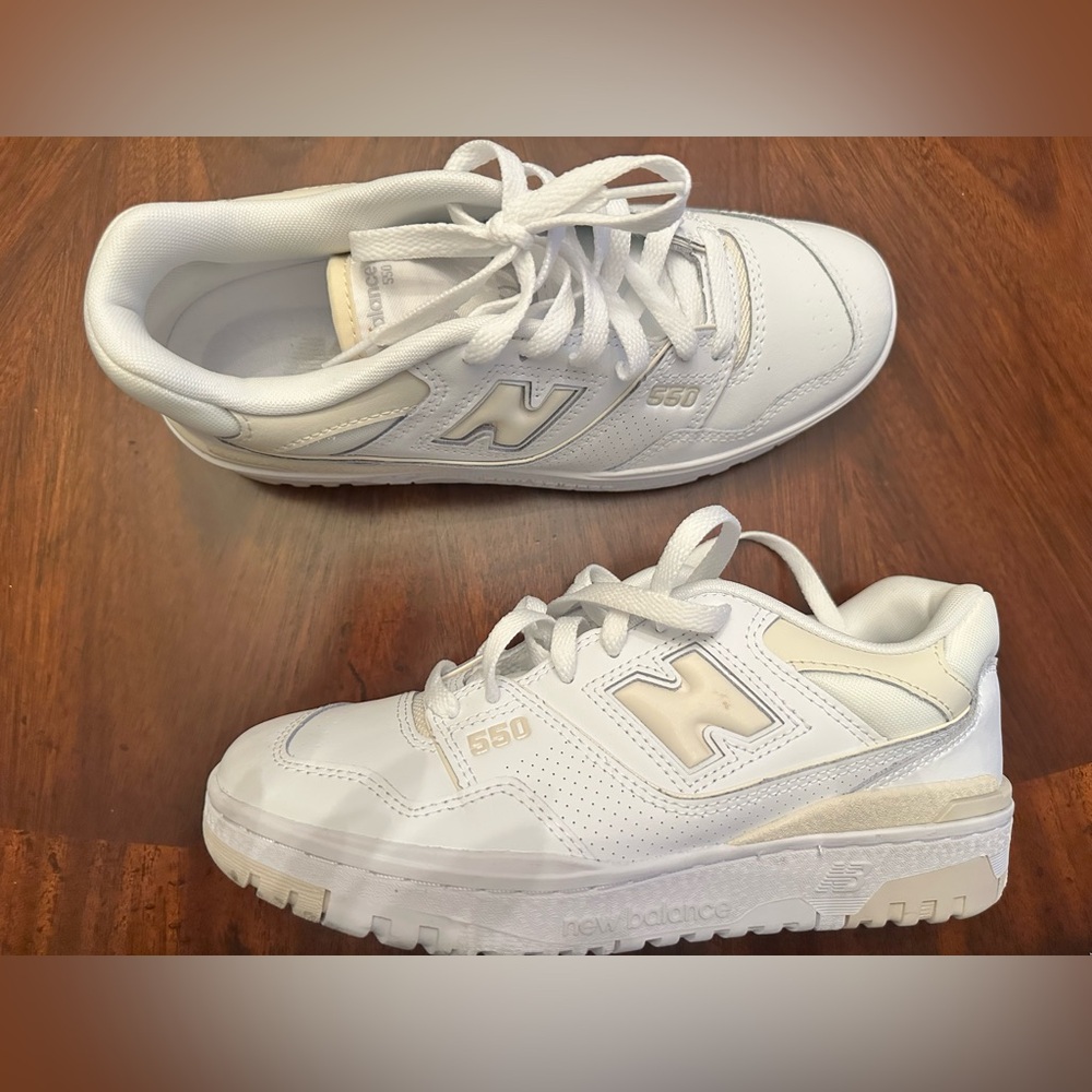 Iconic New Balance 550 White Beige Sneakers